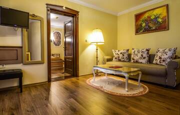 Фотографии Гостевой дом Rosen Villa Sibiu г. Сибиу (Румыния) №2 Фото Гостевой дом Rosen Villa Sibiu г. Сибиу 2