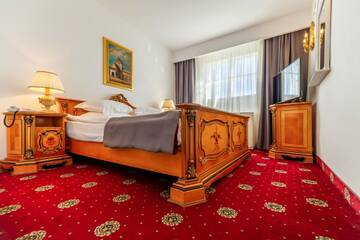 Фотографии Отель Hotel Imparatul Romanilor г. Сибиу (Румыния) №3 Фото Отель Hotel Imparatul Romanilor г. Сибиу 3