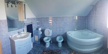 Фото номера Дом с 2 спальнями Дома для отпуска Holiday Residence/Casa de vacanta г. Сибиу 10