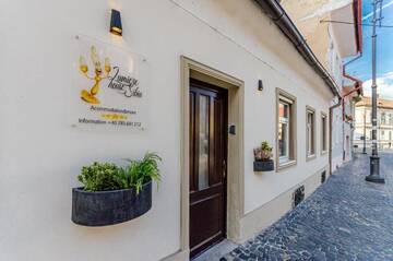 Фото номера Семейный полулюкс Отель Lumiere House Sibiu г. Сибиу 12