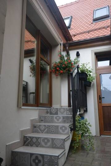 Фото номера Семейный номер-студио Отель Lumiere House Sibiu г. Сибиу 6