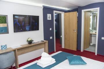 Фото номера Улучшенный двухместный номер с 1 кроватью Гостевой дом Brekner Rooms г. Сибиу 4
