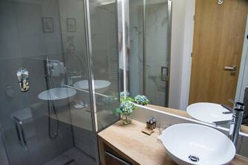 Фото номера Улучшенный двухместный номер с 1 кроватью Гостевой дом Brekner Rooms г. Сибиу 14