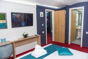 Фото номера Улучшенный двухместный номер с 1 кроватью Гостевой дом Brekner Rooms г. Сибиу 11