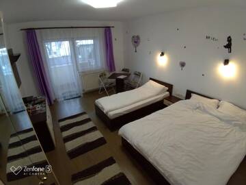 Фото номера Трехместный номер с балконом Гостевой дом Sibiu 33 г. Сибиу 10