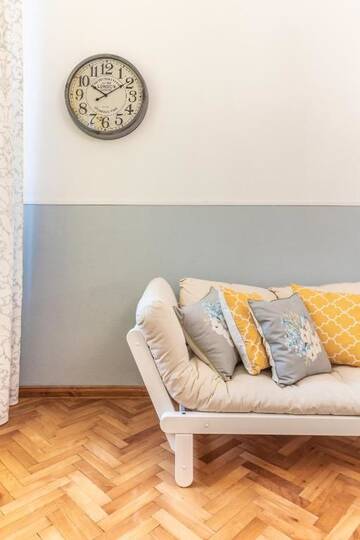 Фото номера Улучшенный семейный номер Гостевой дом BonTon Apartments Sibiu г. Сибиу 17