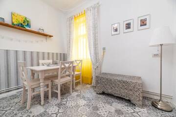 Фото номера Улучшенный семейный номер Гостевой дом BonTon Apartments Sibiu г. Сибиу 5