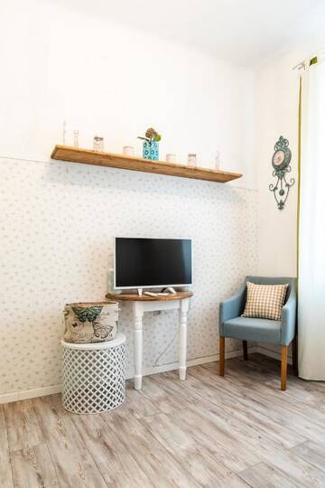 Фото номера Большой двухместный номер с 1 кроватью Гостевой дом BonTon Apartments Sibiu г. Сибиу 9