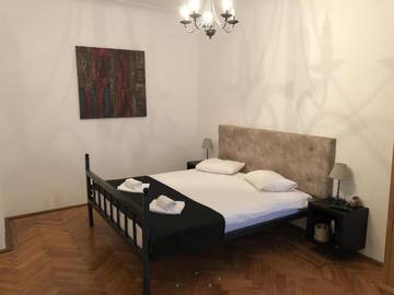 Фото номера Стандартный двухместный номер с 1 кроватью Отель Poet Pastior Residence г. Сибиу 7