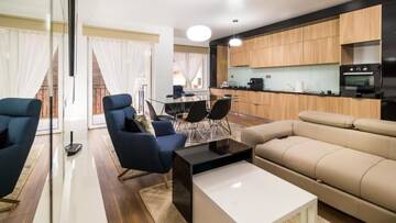 Фото номера Улучшенные апартаменты Апарт-отели Dumbrava Residence г. Сибиу 10