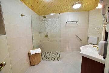 Фото номера Вилла с 3 спальнями Виллы Casa Banu г. Сибиу 25