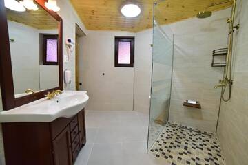 Фото номера Вилла с 3 спальнями Виллы Casa Banu г. Сибиу 23
