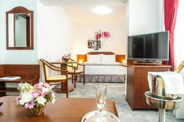 Фото номера Полулюкс Отель Hotel Parc Sibiu г. Сибиу 3