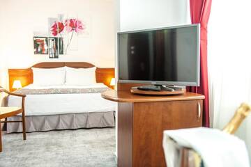 Фото номера Полулюкс Отель Hotel Parc Sibiu г. Сибиу 4