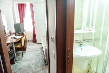 Фото номера Одноместный номер эконом-класса Отель Hotel Parc Sibiu г. Сибиу 5