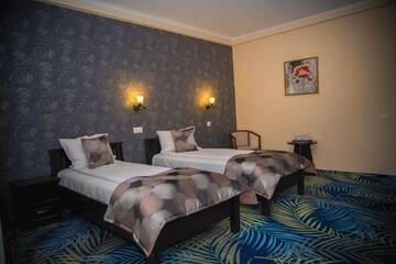 Фото номера Семейный люкс с 2 спальнями Отель Hotel Stefani г. Сибиу 7