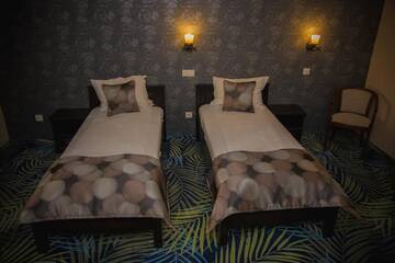 Фото номера Семейный люкс с 2 спальнями Отель Hotel Stefani г. Сибиу 8