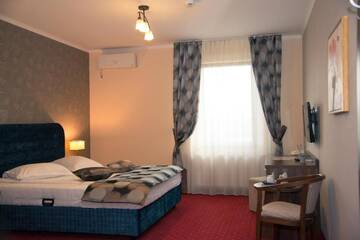 Фото номера Двухместный номер с 1 кроватью Отель Hotel Stefani г. Сибиу 11