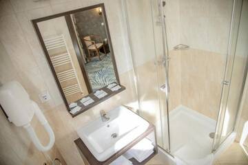 Фото номера Семейный люкс с 2 спальнями Отель Hotel Stefani г. Сибиу 15