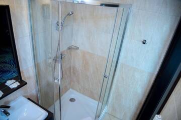 Фото номера Трехместный номер Отель Hotel Stefani г. Сибиу 13