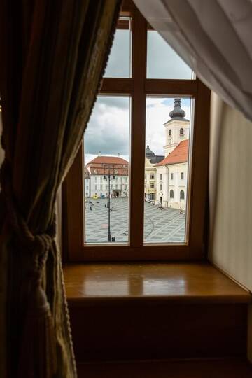 Фото номера Двухместный номер с 1 кроватью и окном Отель Hotel Am Ring г. Сибиу 5