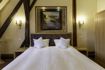 Фото номера Двухместный номер с 1 кроватью и окном Отель Hotel Am Ring г. Сибиу 8