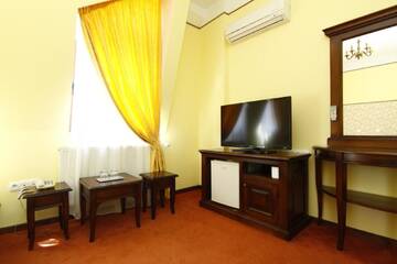 Фото номера Двухместный номер с 2 отдельными кроватями Отель Hotel Rin г. Сибиу 2
