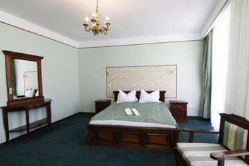 Фото номера Двухместный номер с 1 кроватью Отель Hotel Rin г. Сибиу 6