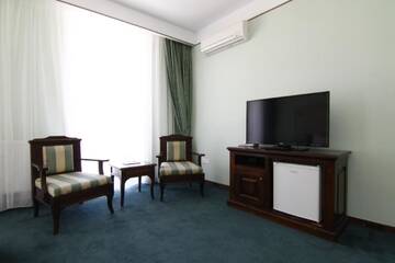 Фото номера Трехместный номер Отель Hotel Rin г. Сибиу 5