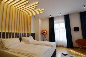 Фото номера Номер Делюкс Отели типа «постель и завтрак» Kleines Hotel г. Сибиу 7