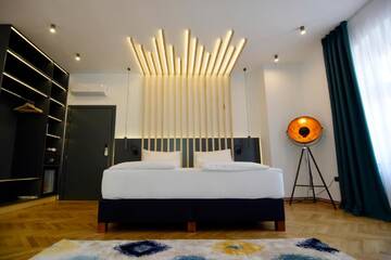 Фото номера Номер Делюкс Отели типа «постель и завтрак» Kleines Hotel г. Сибиу 15
