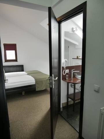 Фото номера Двухместный номер эконом-класса с 1 кроватью Апарт-отели Sibiu City Center Apartments г. Сибиу 7
