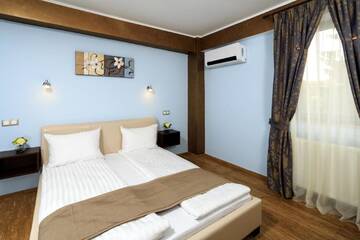 Фото номера Двухместный номер с 1 кроватью Апарт-отели Style Residence г. Сибиу 5