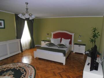 Фото номера Улучшенный двухместный номер с 1 кроватью Гостевой дом Zum Weissen Lamm Residence г. Сибиу 4