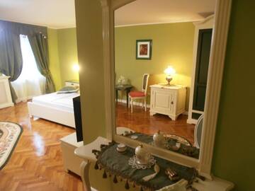 Фото номера Улучшенный двухместный номер с 1 кроватью Гостевой дом Zum Weissen Lamm Residence г. Сибиу 28