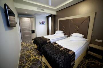 Фото номера Люкс с 1 спальней Отель Exclusive Hotel &amp; More г. Сибиу 3