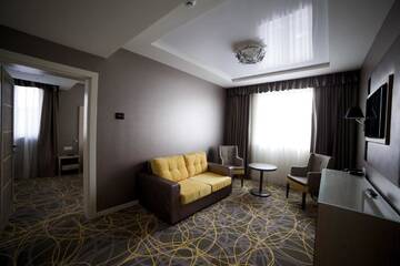 Фото номера Люкс с 1 спальней Отель Exclusive Hotel &amp; More г. Сибиу 5
