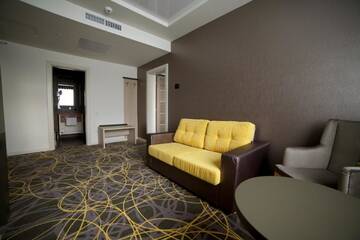 Фото номера Люкс с 1 спальней Отель Exclusive Hotel &amp; More г. Сибиу 4