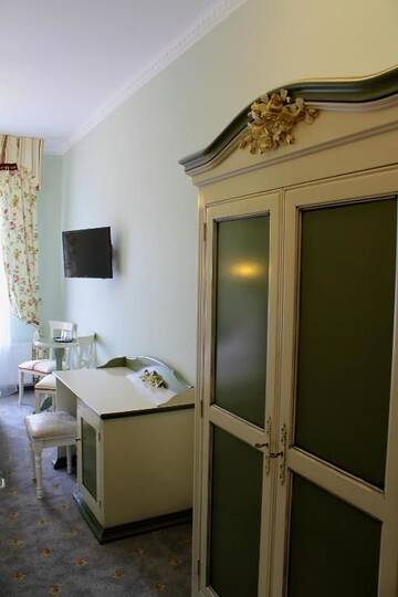 Фото номера Стандартный двухместный номер с 1 кроватью Гостевой дом Rosen Villa Sibiu г. Сибиу 30