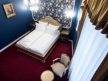 Фото номера Улучшенный двухместный номер с 1 кроватью Гостевой дом Maison Elysée г. Сибиу 34