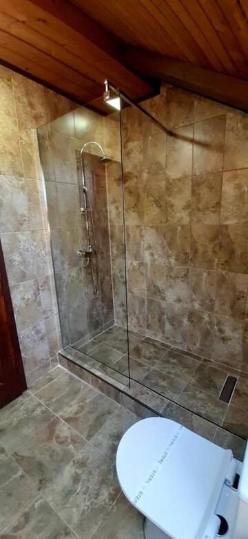 Фото номера Стандартный номер с кроватью размера &quot;king-size&quot; Гостевой дом Gasthof Clara г. Сибиу 5