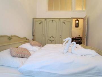 Фото номера Double Room with Private External Bathroom Ludovic Style Проживание в семье Casa Generalului г. Сибиу 13