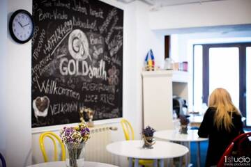 Фото номера Семейный номер-студио Отели типа «постель и завтрак» Goldsmith г. Сибиу 35