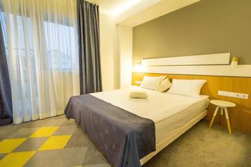 Фото номера Двухместный номер с 1 кроватью Отель Horeum Boutique Hotel г. Сибиу 4