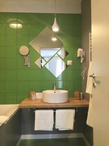 Фото номера Двухместный номер Делюкс с 1 кроватью Отель Horeum Boutique Hotel г. Сибиу 5