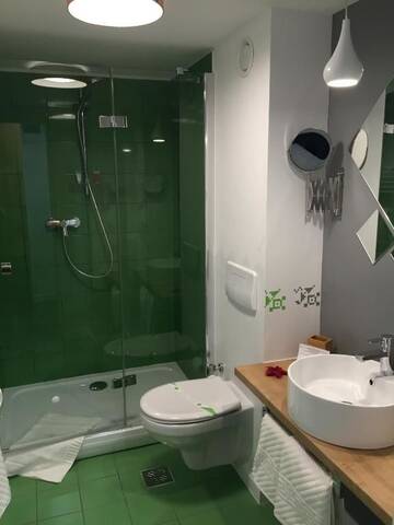 Фото номера Двухместный номер с 1 кроватью Отель Horeum Boutique Hotel г. Сибиу 11