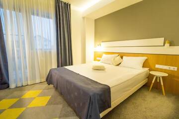 Фото номера Двухместный номер с 1 кроватью Отель Horeum Boutique Hotel г. Сибиу 2