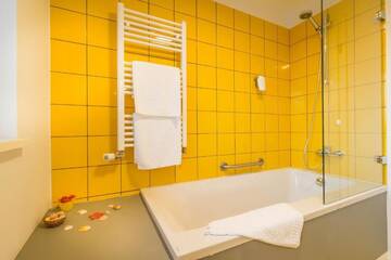 Фото номера Люкс с 1 спальней и балконом Отель Horeum Boutique Hotel г. Сибиу 5