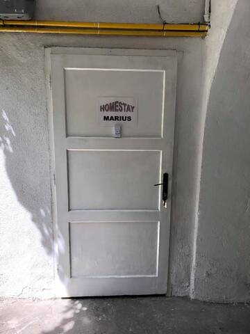 Фото номера Стандартный двухместный номер с 1 кроватью Проживание в семье Homestay Marius г. Сибиу 14