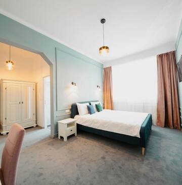 Фото номера Номер с кроватью размера «queen-size» Гостевой дом RIVIERA RESIDENCE г. Сибиу 5